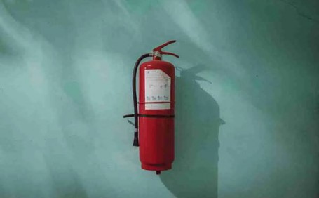 水基滅火器：了解這一神奇的滅火神器！