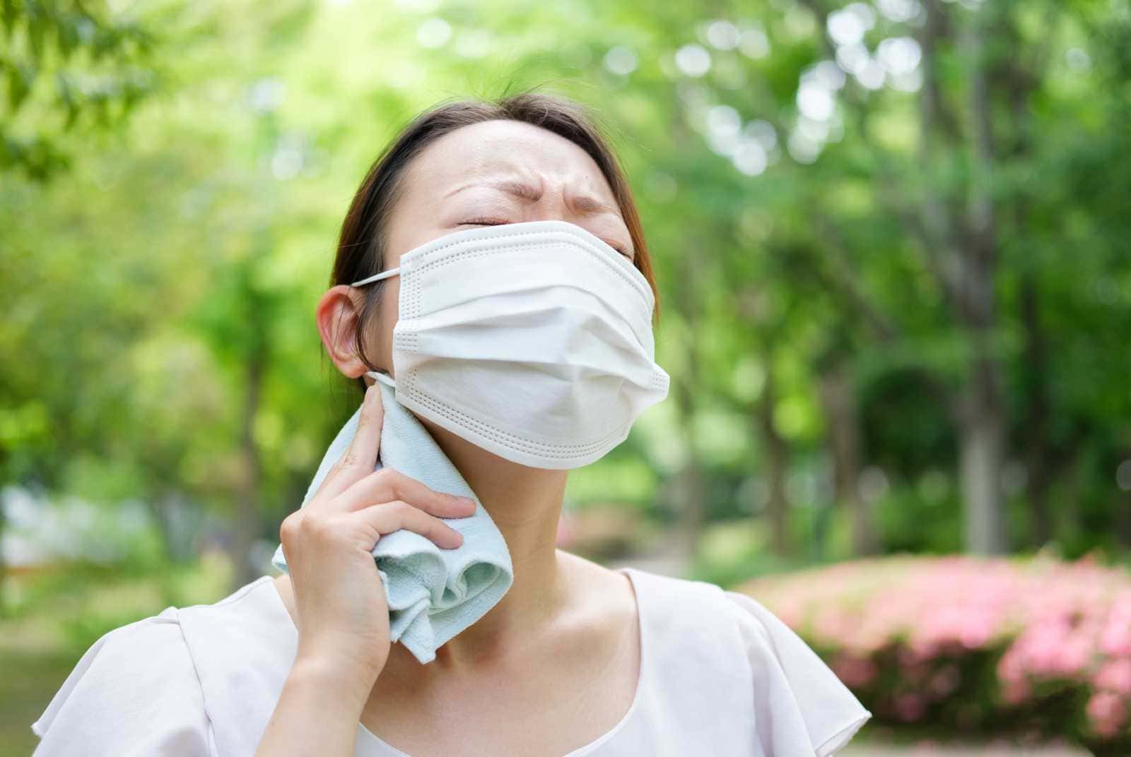 高溫天氣里，應(yīng)如何選擇口罩